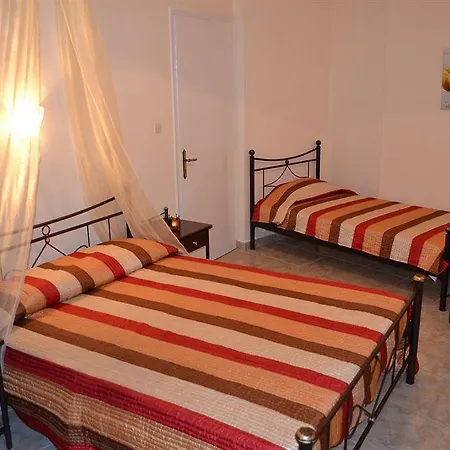 Alizea & Hotel Firá